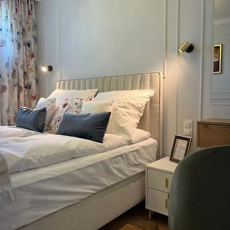 Bella Casa Luxury Apartament Radom Bagian luar foto