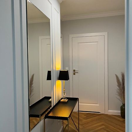 Bella Casa Luxury Apartament Radom Bagian luar foto