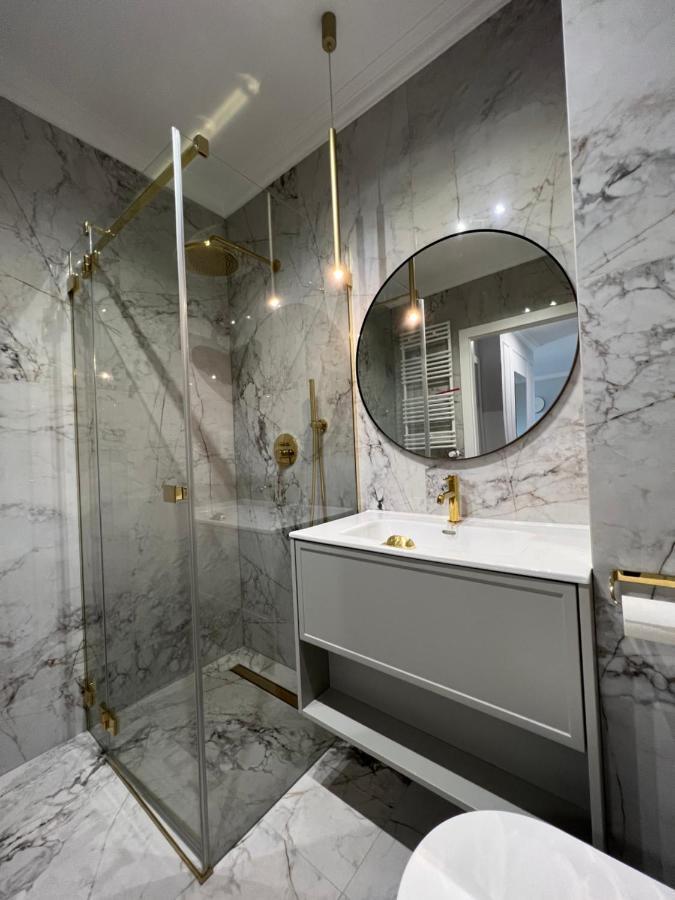 Bella Casa Luxury Apartament Radom Bagian luar foto